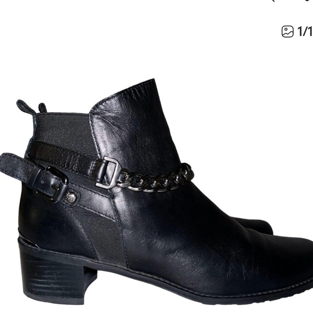 Stewart Weizman Black Leather Ankle Boots with Chain Detail size 9